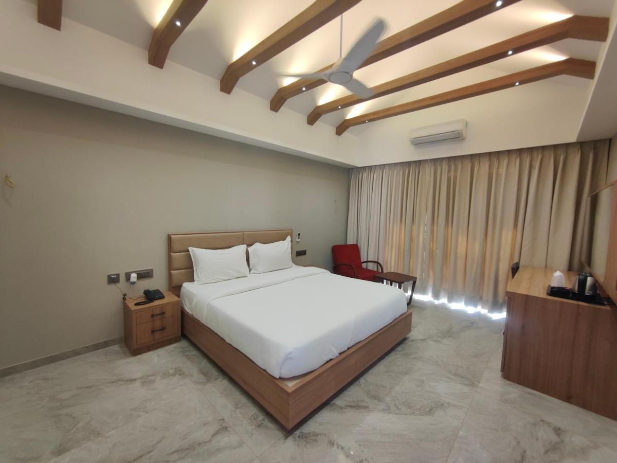 מלון Club Heaven Palanpur מראה חיצוני תמונה