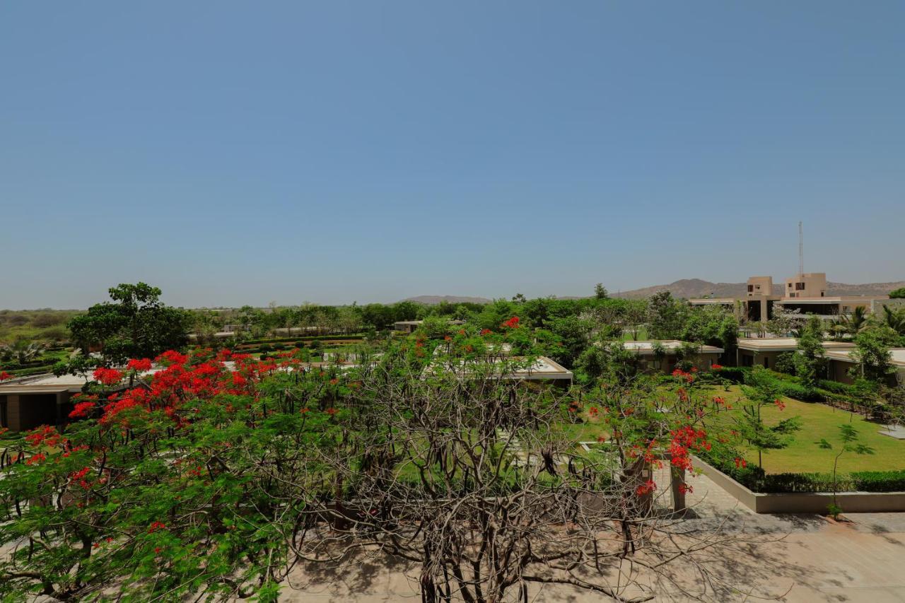 מלון Club Heaven Palanpur מראה חיצוני תמונה